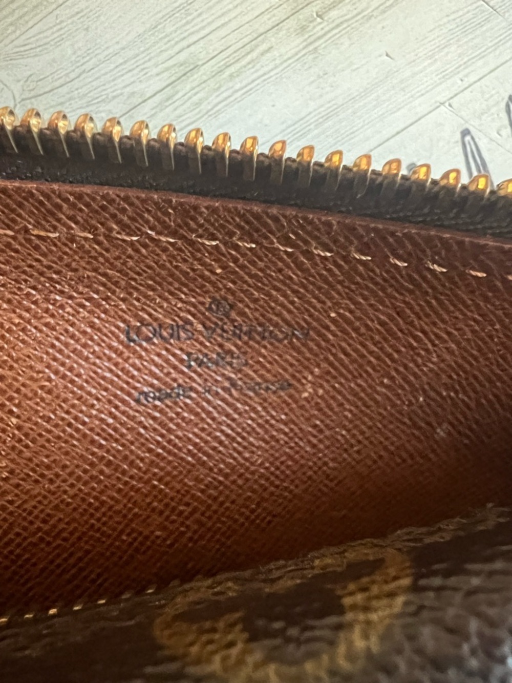 Luis Vuitton Designer Monogram Canvas Barrel  Bag - Brown - Picture 5 of 5